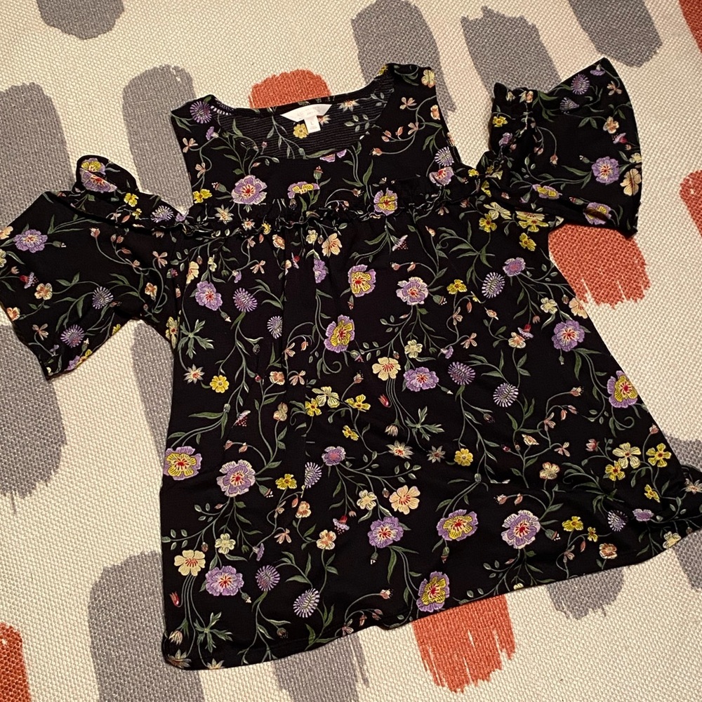 Peek-a-boo shoulder blouse